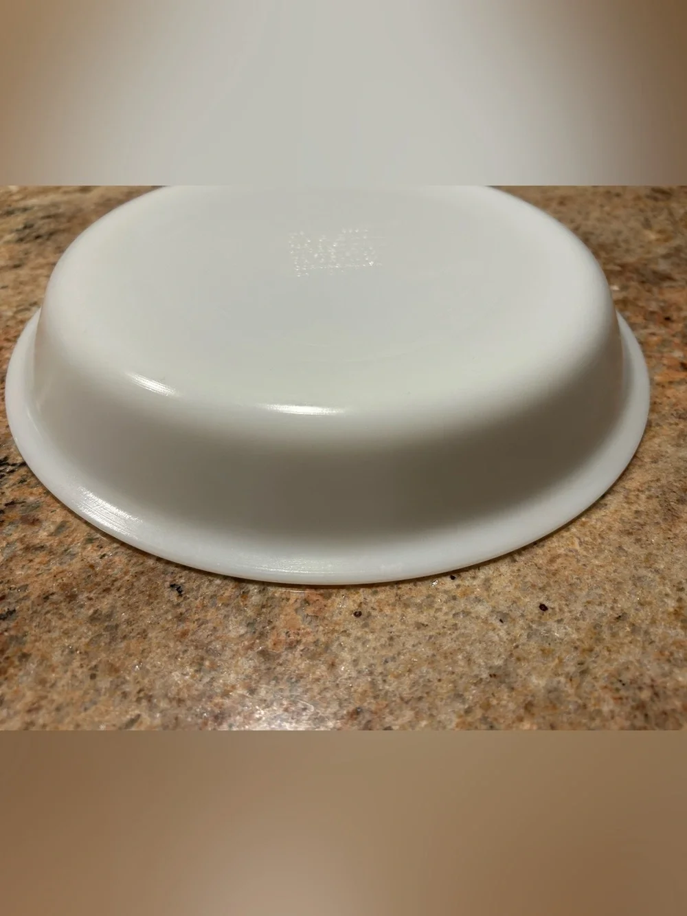 PYREX #209 Vintage Opal Milk Glass Pie Baking Dish 9” (inner dia.)CORNING NY USA